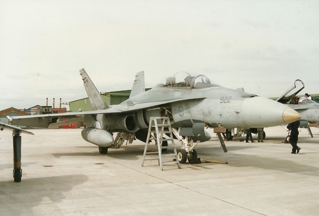 cf-18-5.jpg