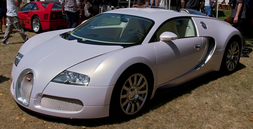 http://i1116.photobucket.com/albums/k565/Axel_Edwards/bughatti_zps36636286.jpg