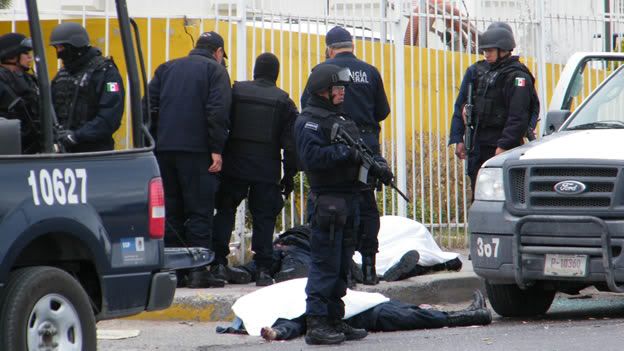 ciudad juarez photo: Emboscados emboscada-de-sicarios-a-policias-federales-en-juarez_1.jpg