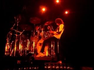 PDVD 010 48 - Queen - Queen on Fire: Live at the Bowl (2004) [1 DVD9 + 1 DVD5] [PAL] [VH]