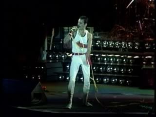PDVD 020 16 - Queen - Queen on Fire: Live at the Bowl (2004) [1 DVD9 + 1 DVD5] [PAL] [VH]