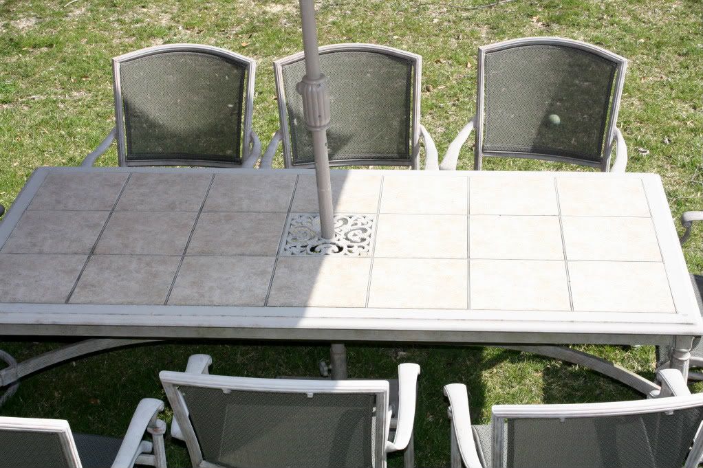 4 Sale..Outdoor Patio Set.. Table, 8 Chairs, Huge Umbrella. BASS BARN