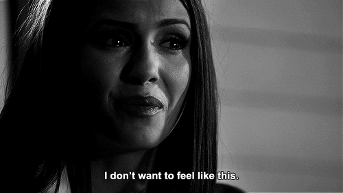 elena crying 1x07 gif