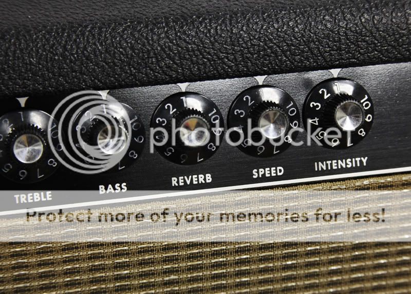 The Fender Vibroverb utilizes (1) 5AR4, (2) 6L6, (3) 7025, (2) 12AT7 