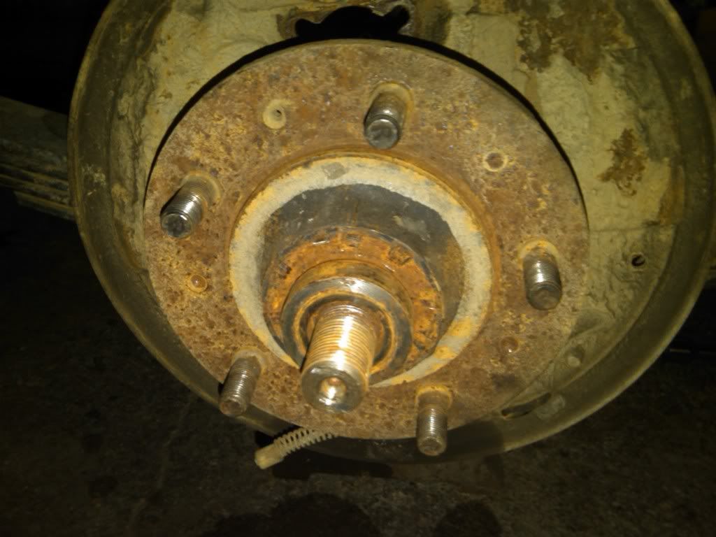 How to remove rear axle hubs | Jeep Enthusiast Forums